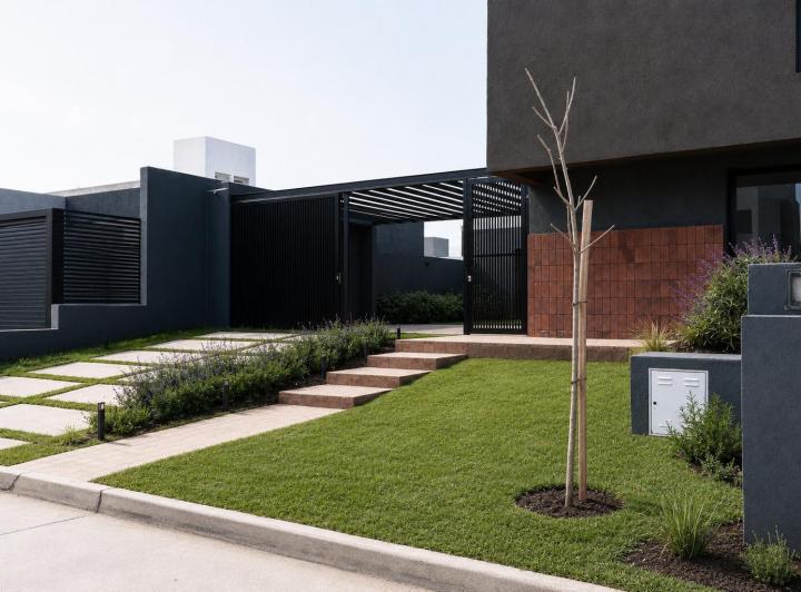 Casa · 287m² · 3 Dormitorios · 2 Cocheras