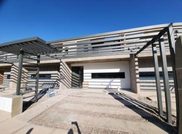 Casa · 101m² · 3 Ambientes · 2 Cocheras · Duplex a Estrenar 2 Dorm. - Gardens Park