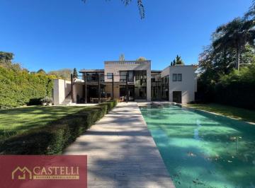 Casa · 583m² · 5 Ambientes · 4 Cocheras · Casa en Venta 5 Ambientes en Highland Park
