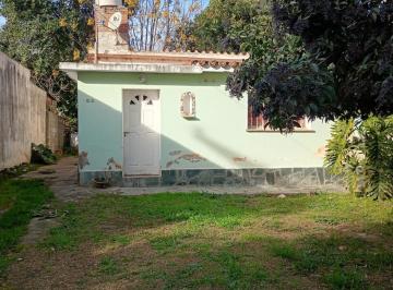 Casa · 450m² · 4 Ambientes · Oportunidad de Venta Valle Hermoso!