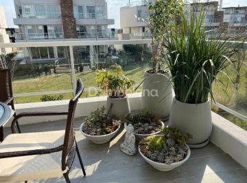 Casa · 2m² · 4 Ambientes · 1 Cochera · Casa Dúplex en Alquiler en La Balconada, Nordelta, Tigre