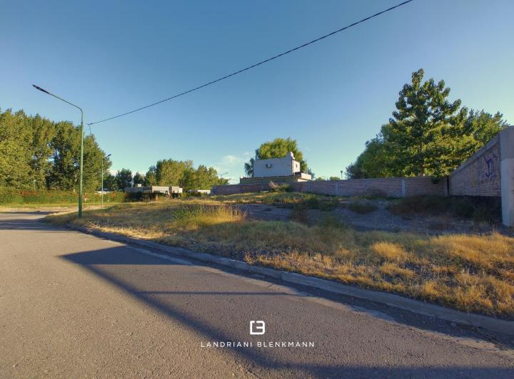 Terreno · 468m²