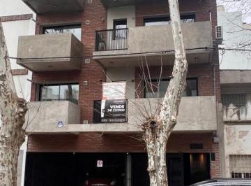 Departamento de 3 ambientes, Rosario · Depto 2 Dorm. a La Venta. San Nicolás / Rioja (Opción Cochera)