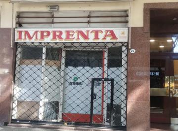 Local comercial · 60m² · Local Comercial Sobre Av Forest