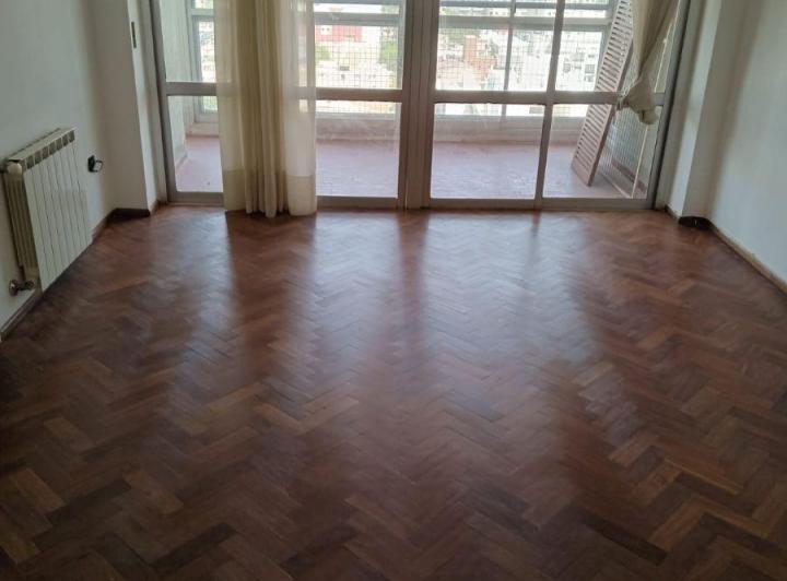 Departamento · 97m² · 6 Ambientes · 1 Cochera