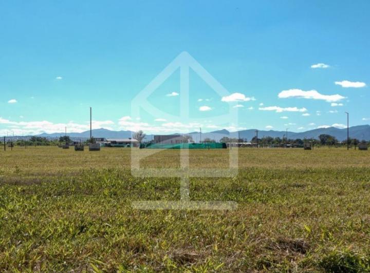 Terreno · 600m²