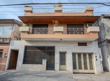 Casa · 196m² · 6 Ambientes · 1 Cochera · Venta Casa Multifamiliar Villa Bosch Apto Crédito
