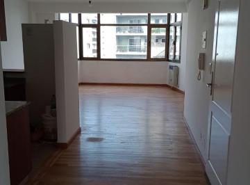 Departamento de 2 ambientes, Quilmes · Venta. Amplio Semipiso
