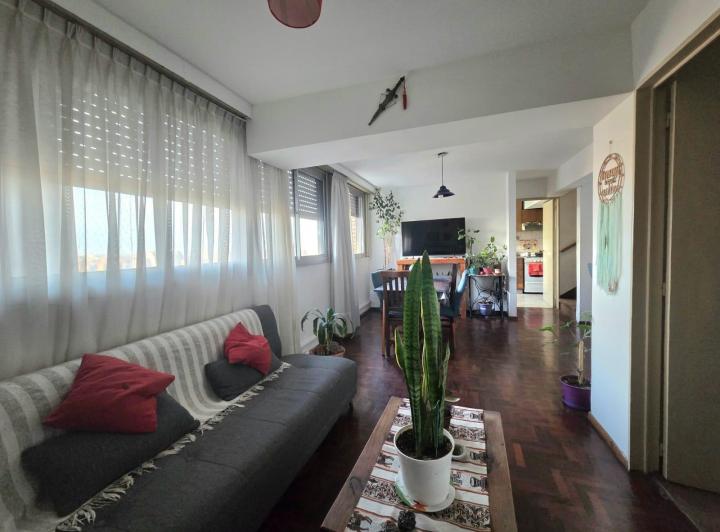 Departamento · 69m² · 5 Ambientes · 1 Cochera