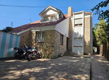 Casa de 7 ambientes, Ciudad de Mendoza · Casa en Venta Calle Arístides Villanueva, Quinta Sección, Mendoza.