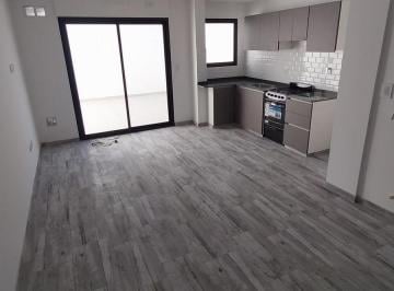 Departamento · 38m² · 2 Ambientes · 1 Cochera · Venta Departamento 2amb. C/ Cochera y Patio