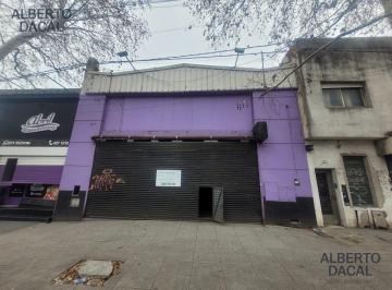 Local comercial · 619m² · 4 Ambientes · Local Comercial Sobre Lote de 10x40, Oficinas y Baños en Planta Alta