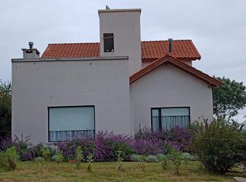 Casa de 3 ambientes, Villa Merlo · Casa Alquiler Permanente - 3 Dorm. con Pileta Privada - Merlo, San Luis