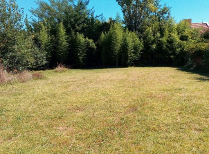 Terreno · 600m²