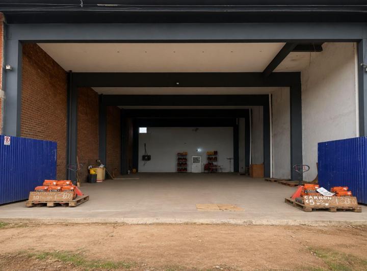 Depósito · 242m²