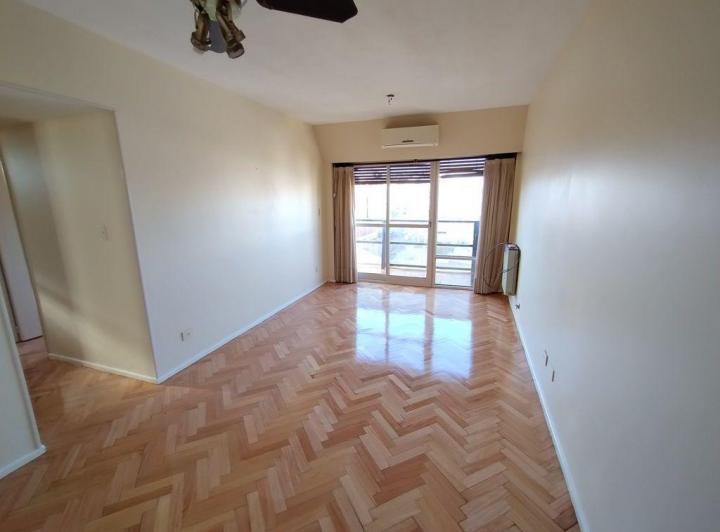 Departamento · 77m² · 4 Ambientes · 1 Cochera