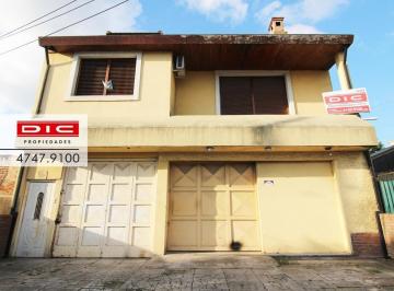 Casa · 190m² · 4 Ambientes · 2 Cocheras · Casa Tipo PH Al Fte C/amplio Garage, 3 Dorm, 1 de Ellos en Suite - Boulogne