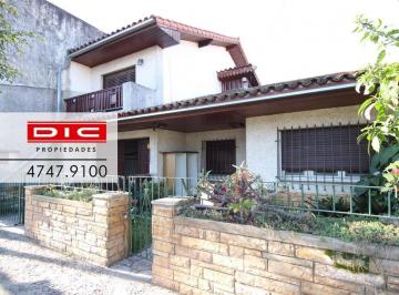 Casa · 510m² · 4 Ambientes · 1 Cochera · Chalet de 3 Amb C/garage Pasante y Galpón C/depósito