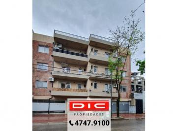 Garage · Cochera Cubierta en Venta San Fernando