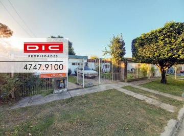 Casa · 90m² · 3 Ambientes · 2 Cocheras · Casa 3 Ambientes Venta - Los Polvorines