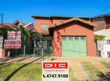 Casa · 181m² · 5 Ambientes · 1 Cochera · Casa 5 Ambientes Venta - Boulogne