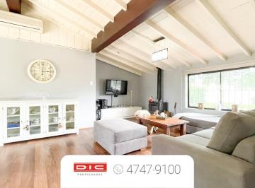 Casa · 210m² · 4 Ambientes · 2 Cocheras · Chalet 3 Dorm. Venta - Don Torcuato