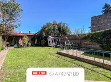 Casa · 237m² · 5 Ambientes · 1 Cochera · Casa 4 Dorm. Venta - Boulogne