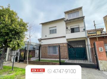 Casa · 181m² · 6 Ambientes · 3 Cocheras · Casa 4 Dorm. Venta - Beccar