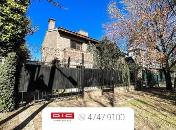 Casa · 155m² · 4 Ambientes · 3 Cocheras · Casa 3 Dormitorio Venta - Don Torcuato