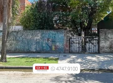 Casa · 300m² · 3 Ambientes · 1 Cochera · Casa en San Fernando