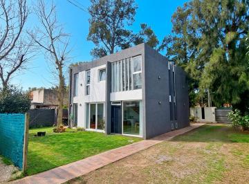 PH · 90m² · 4 Ambientes · 2 Cocheras · Dúplex en Venta de Dos Dorm.