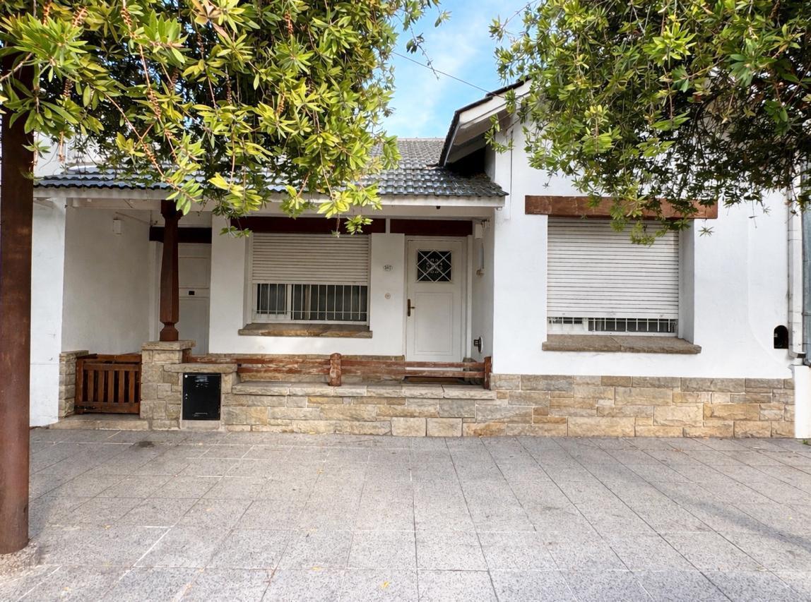 Venta | chalet 5 ambientes con jardín | Chauvín