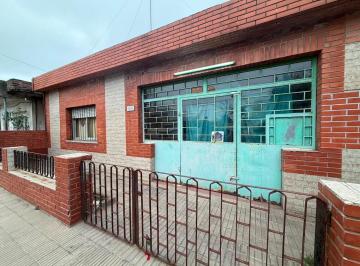 Casa · 80m² · 3 Ambientes · Casa en Venta Campana