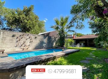 Casa · 300m² · 9 Ambientes · 2 Cocheras · Casa 5 Dorm. Venta - Olivos - Vias/maipu