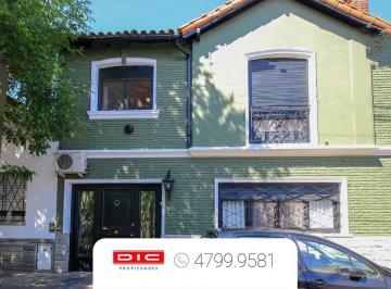 Casa · 166m² · 5 Ambientes · 1 Cochera · Chalet 3 Dorm. Venta - Olivos