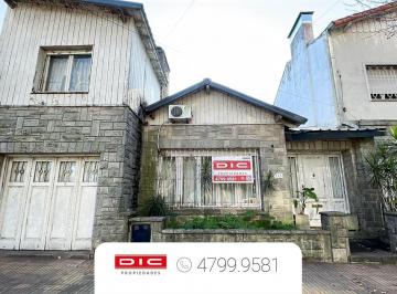 Casa · 195m² · 5 Ambientes · 1 Cochera · Chalet 3 Dorm. Venta - La Lucila