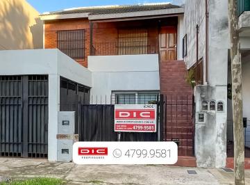 Casa · 77m² · 4 Ambientes · 1 Cochera · Casa 3 Dorm. Venta - Olivos - Maipu/uzal