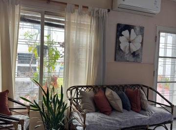 Casa · 166m² · 4 Ambientes · 1 Cochera · Casa en Venta Dorrego Guaymallen.