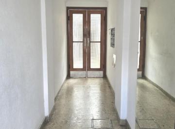 PH · 41m² · 2 Ambientes · Ramón Falcón 4459: PH 2amb. Patio, Todo en Excelente Estado!