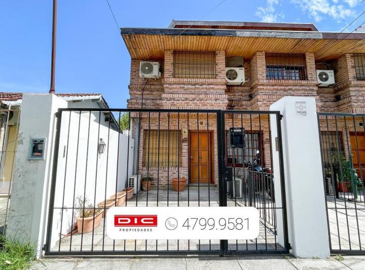 Casa · 100m² · 5 Ambientes · 1 Cochera