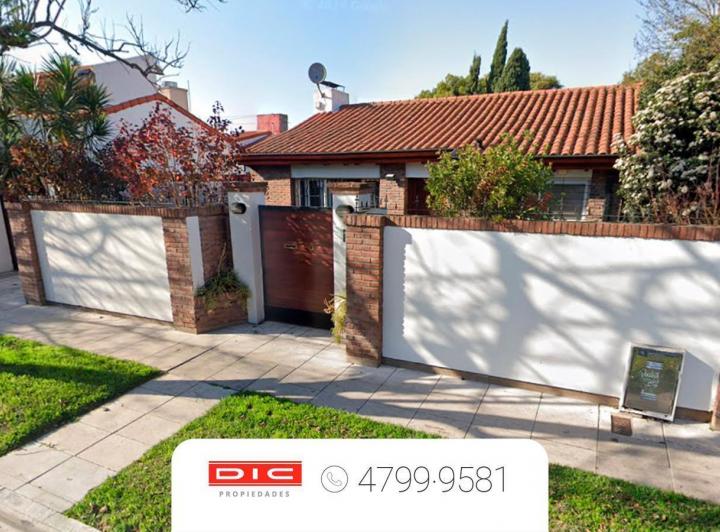 Casa · 144m² · 5 Ambientes · 2 Cocheras