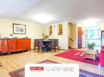 Casa · 208m² · 7 Ambientes · 1 Cochera · Casa 6 Dorm. Venta - Vicente López - Maipu/ Río
