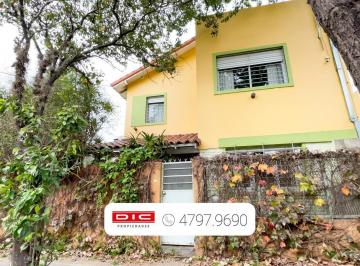 Casa · 142m² · 5 Ambientes · 1 Cochera · Casa 4 Dorm. Venta - Florida Mitre/este