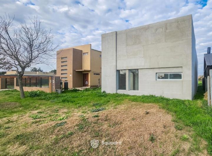 Casa · 155m² · 6 Ambientes · 1 Cochera