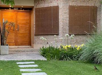 Casa · 165m² · 1 Ambiente · 1 Cochera · Venta Casa 2 Dorm, Barrio Los Tordos, Cipolletti, Rio Negro