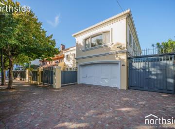 Casa · 448m² · 6 Ambientes · 2 Cocheras · Casa en Venta en Martinez - Vias/libert.