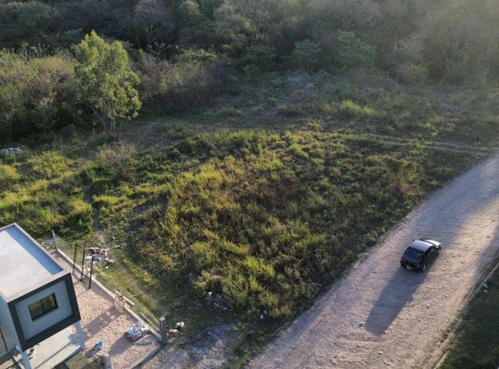 Terreno · 352m²