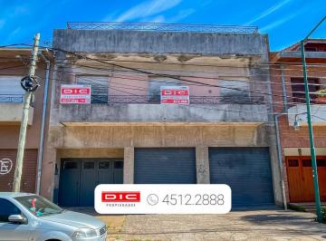 Depósito · 235m² · 5 Ambientes · 2 Cocheras · Deposito Sobre Lote de 375 m² Venta - Martinez
