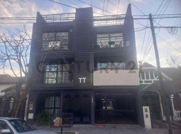 Departamento · 42m² · 1 Ambiente · 1 Cochera · Venta de Monoambiente con Terraza Propia y Cochera en Banfield.