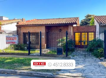 Casa · 105m² · 3 Ambientes · 2 Cocheras · Casa 2 Dorm. Venta - Villa Adelina